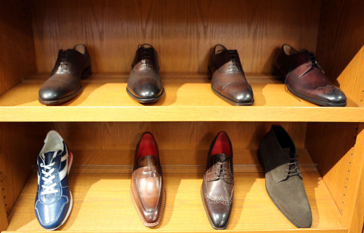 morgante menswear shoes rack 1